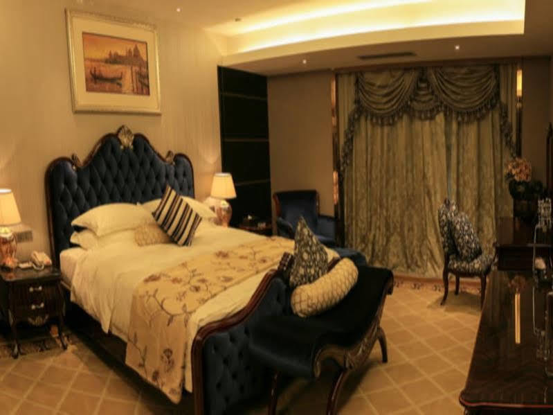 Country Garden Phoenix Hotel Kaiping Цзянмынь Экстерьер фото