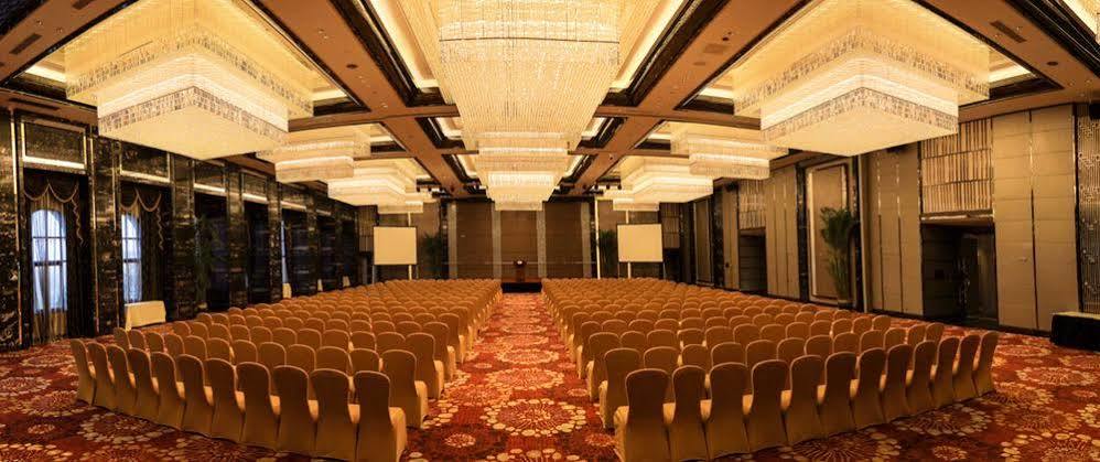 Country Garden Phoenix Hotel Kaiping Цзянмынь Экстерьер фото