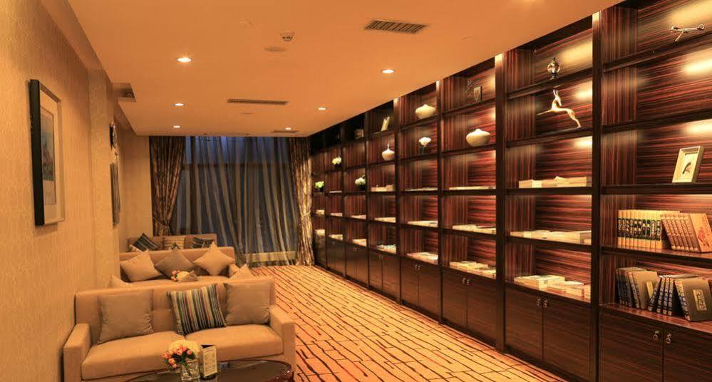 Country Garden Phoenix Hotel Kaiping Цзянмынь Экстерьер фото